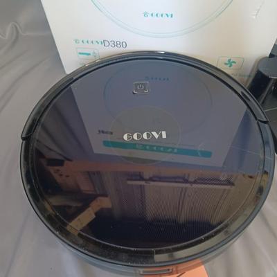 Sale Photo Thumbnail #119: GOOVI Robot vacuum, used