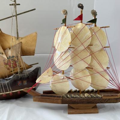 MCM Wooden Mayflower ship lamp, sailboat crafted w/genuine horn