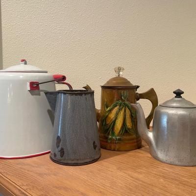 4 vintage kettles
