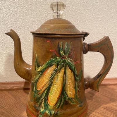 4 vintage kettles