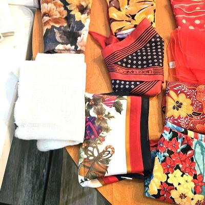 Handkerchief/Scarf Lot