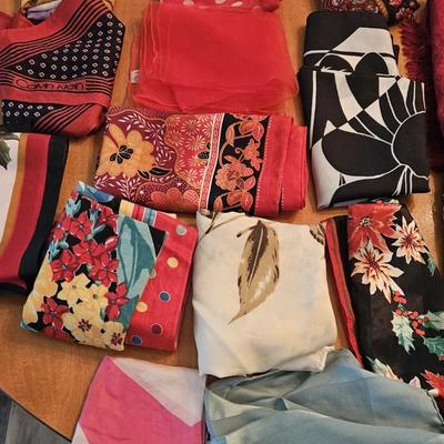Handkerchief/Scarf Lot