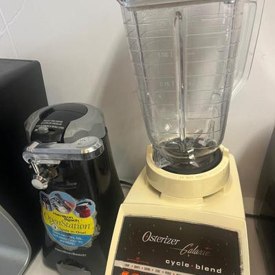 Kitchen Gadgets. Blender, & more…