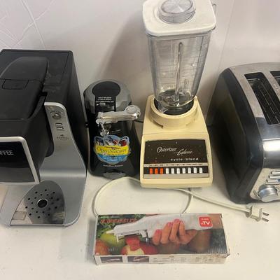 Kitchen Gadgets. Blender, & more…