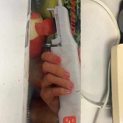 Kitchen Gadgets. Blender, & more…