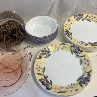 Assorted Corelle Dinnerware