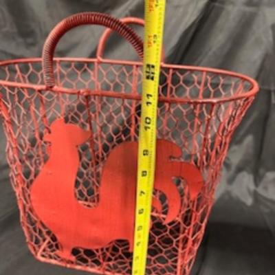 ROOSTER WIRE BASKET