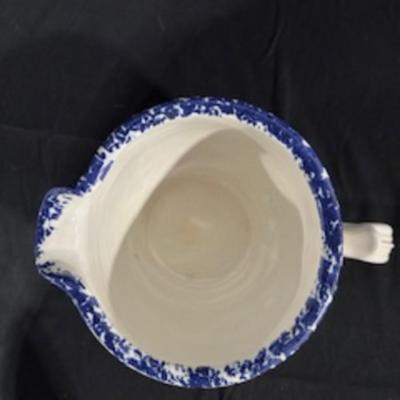 APPLE THEMED KITCHEN ITEMS