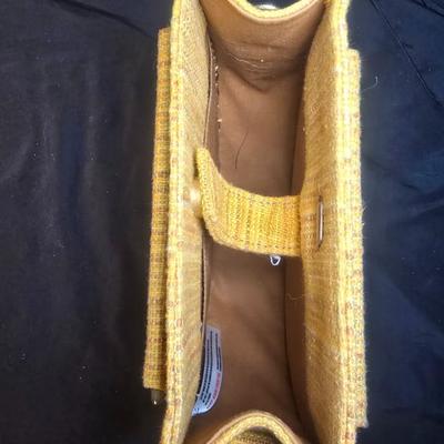 BRASS BASE DOUBLE LIGHTED LAMP, VANITY MIRROR, 2 NECKLACES AND A PURSE