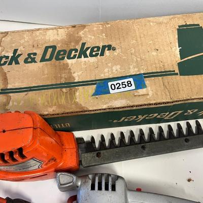 Black & Decker Drill & Hedge Trimmer / Sander