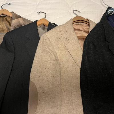 Men’s Sports Coats. Size Large