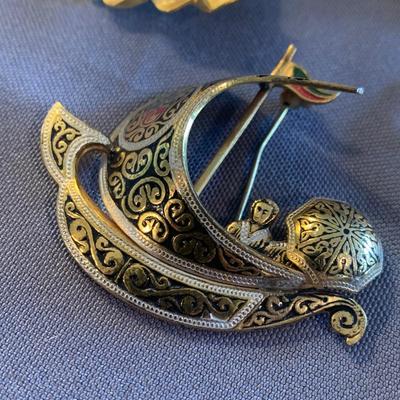 Estate Brooches Jewelry Lot