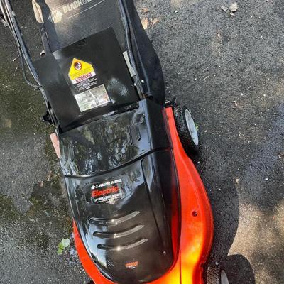 Black & Decker Electric Lawn Mower with Bagger / tested