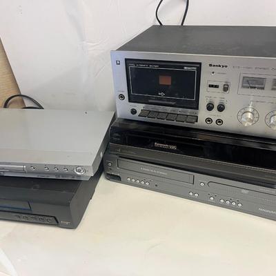 5 piece lot - DVD / Cassette & VHS units