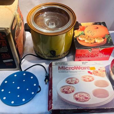 Kitchen Goods. Lot