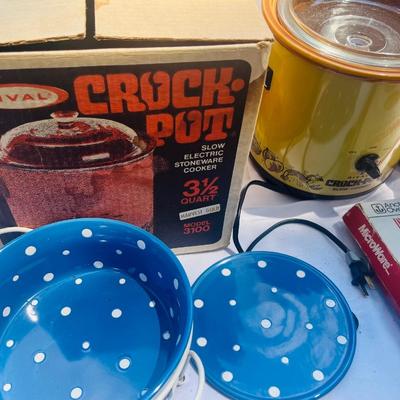 Kitchen Goods. Lot
