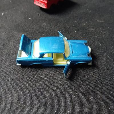 MATCHBOX SERIES NO 46 BLUE SEDAN & "FOAMITE" CRASH TENDER NO 63