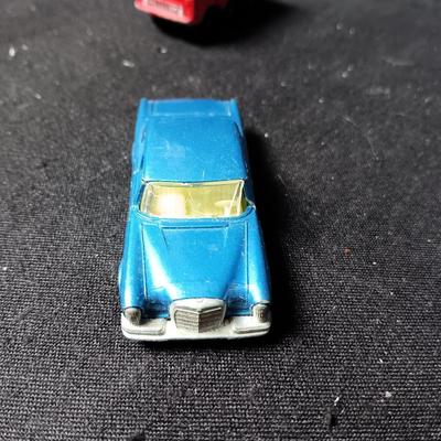 MATCHBOX SERIES NO 46 BLUE SEDAN & "FOAMITE" CRASH TENDER NO 63