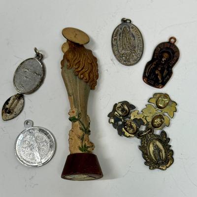 Sale Photo Thumbnail #266: Pin, Pendants, charms figurine in fair to good condition - see photos