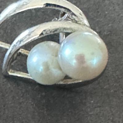 Double pearl earrings