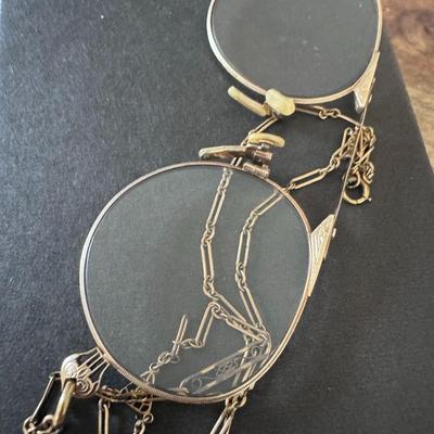 PINCE-NEZ eyeglasses, "A fashionable symbol of intellect"