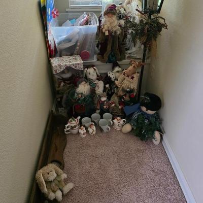 Sale Photo Thumbnail #123: Christmas Decor Lot #1, Santas and Friends
