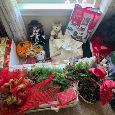 Sale Photo Thumbnail #131: Holiday Trim lot, wrapping, ribbon, decor and floral including large 38" wreath