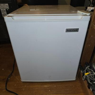 Mini fridge