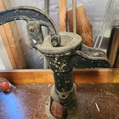 Yard Garden Art Decor Cast Iron Well Water Hand Pump