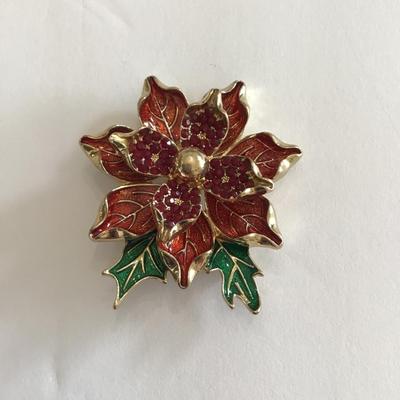 Beautiful vintage, Napier poinsettia Christmas brooch