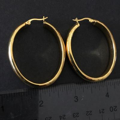 Beautiful, vintage oval hoop, earrings