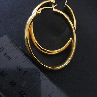 Beautiful, vintage oval hoop, earrings