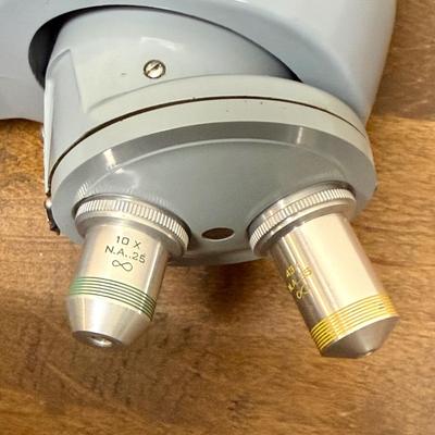 Sale Photo Thumbnail #335: Built-in light and 2 different lenses on a rotating plate.  Tested, works as expected.