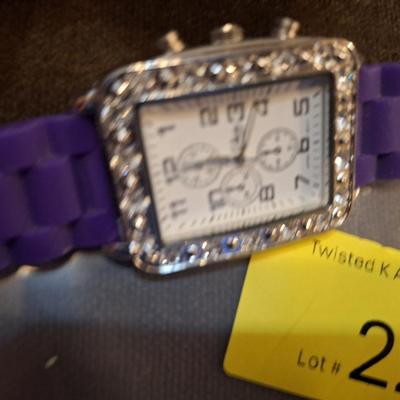 Sale Photo Thumbnail #102: misc watches