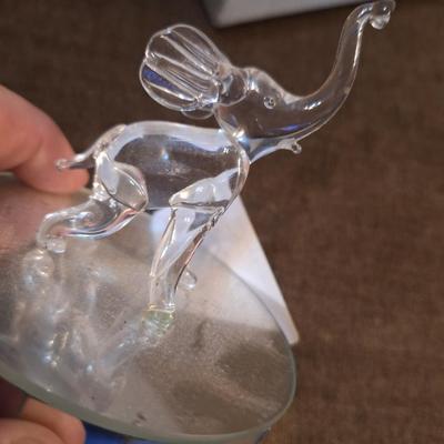 Sale Photo Thumbnail #124: Musical glass elephant