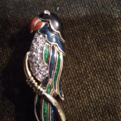 Sale Photo Thumbnail #132: Parrot brooch and charm