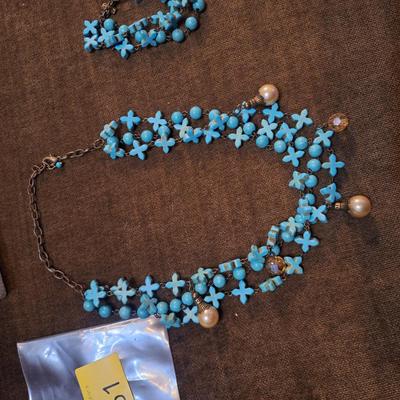Sale Photo Thumbnail #239: Necklace and bracelet set