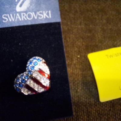 Swarovski heart pin