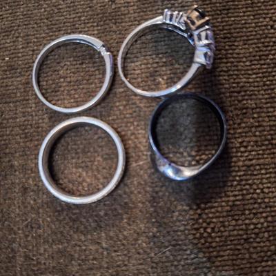 4 rings