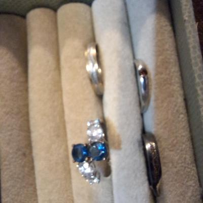 4 rings