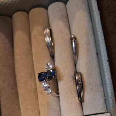 4 rings