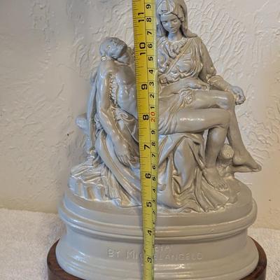 1960s Michelangelo's Pieta Sculpture Jesus and Mary by Austin Productions 1963