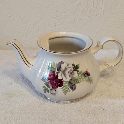 Teapot- Windsor made in England- no lid