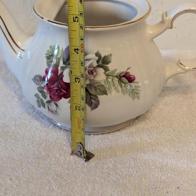 Teapot- Windsor made in England- no lid