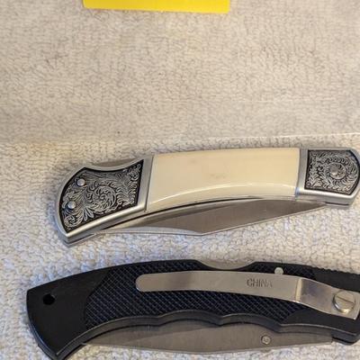 Lot of 2 Folding knives