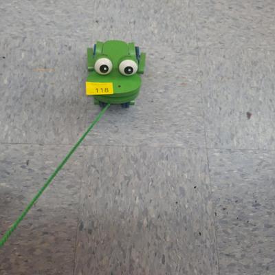 wooden pull frog