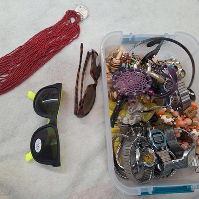 misc jewelry items