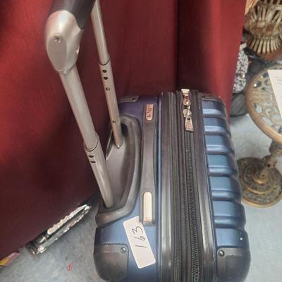 Ricardo rolling suitcase