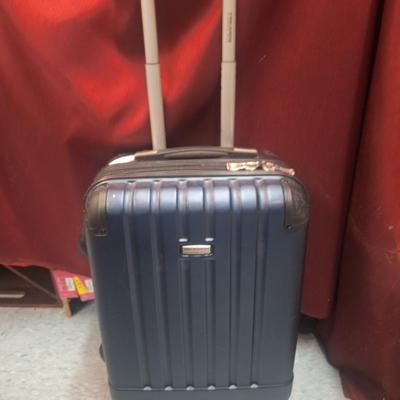 Ricardo rolling suitcase