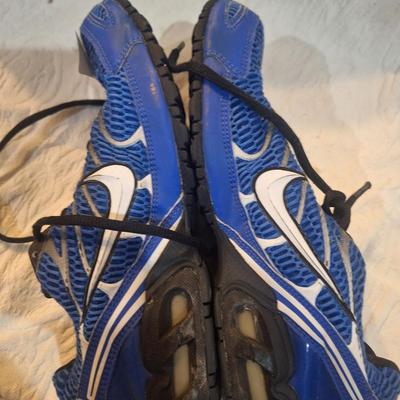 Nike shoes women's 7.5